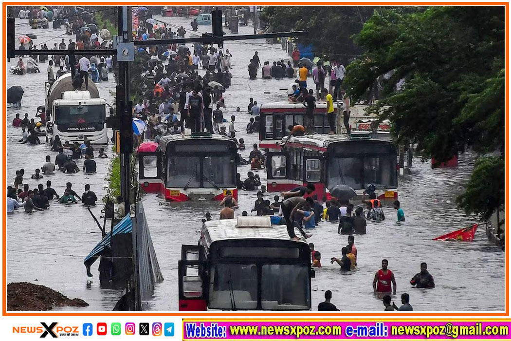 mumbai-rain-road