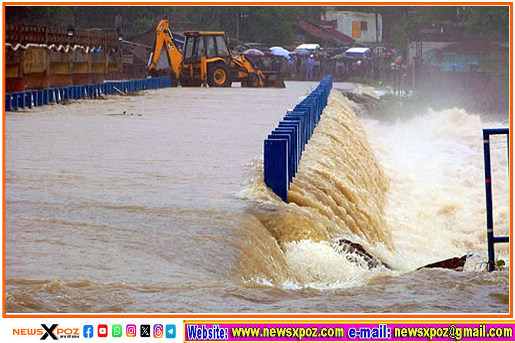 Bengal-Damodar-River-Old-Lady