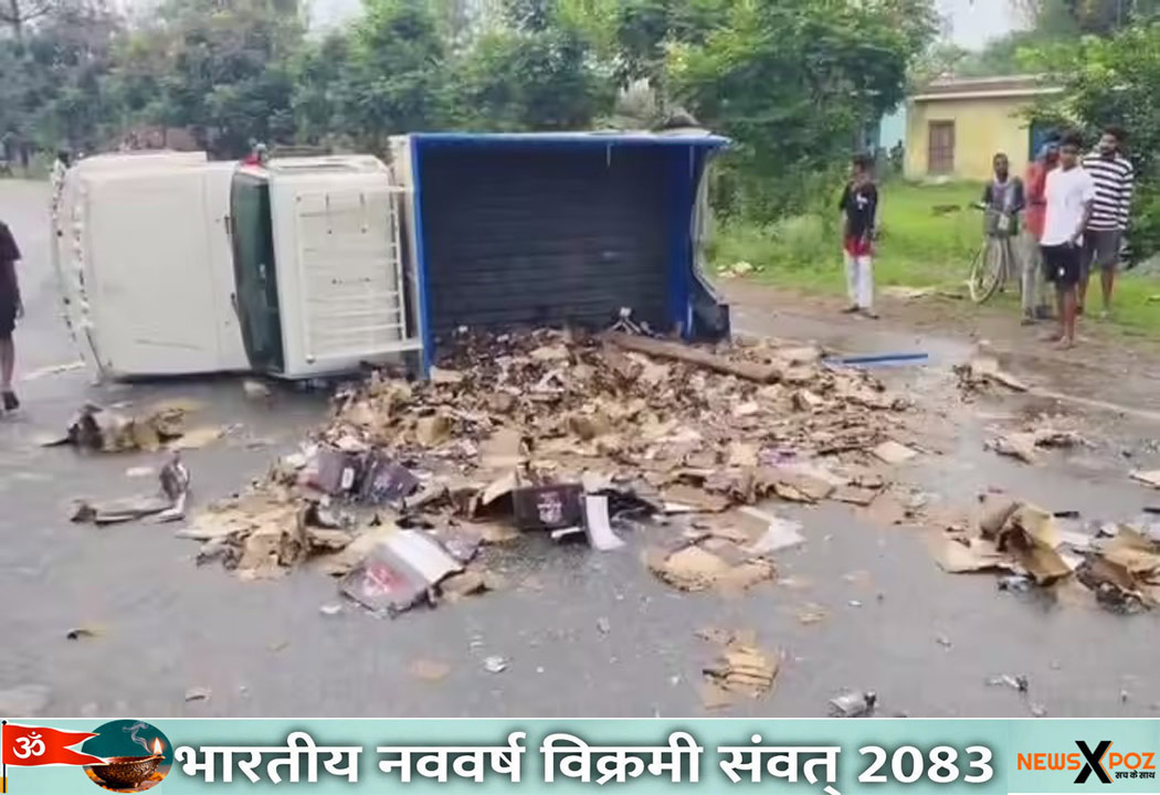 Saraikela-Wine-Van-Accident-Loot